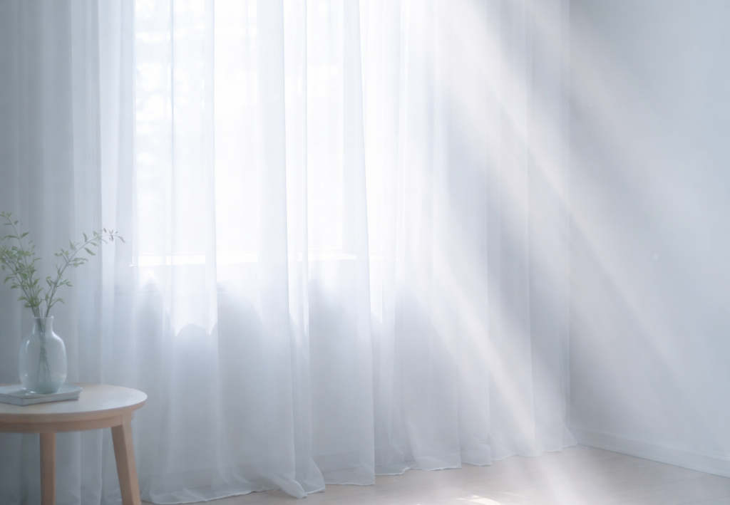 窓から光が入る室内イメージ。ガラスを透過するUVA。